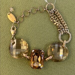 Elegant Gold and Amber Bracelet